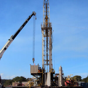 SERVIÇO DE PERFURAÇÃO DE POÇOS RIG 120 - 850HP